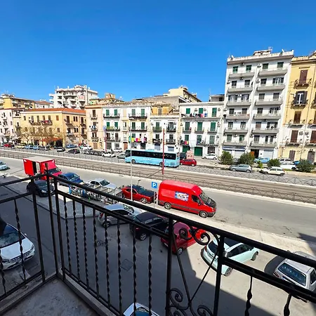 Lucky Inn, La Della Fortuna Affittacamere 3*